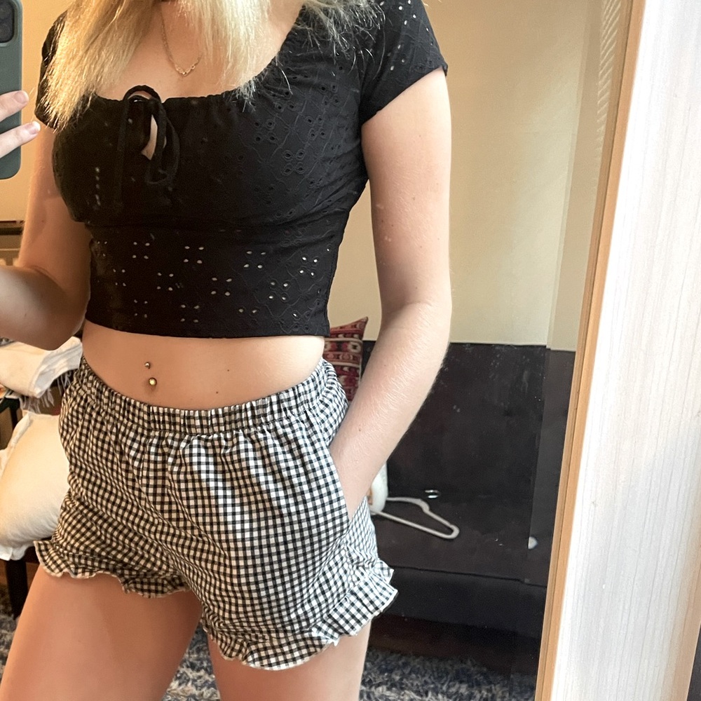 Checkered Ruffle Shorts w/ Pockets